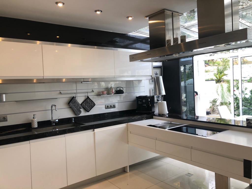 179b8abb-4be7-4920-a5cb-8aae89854442