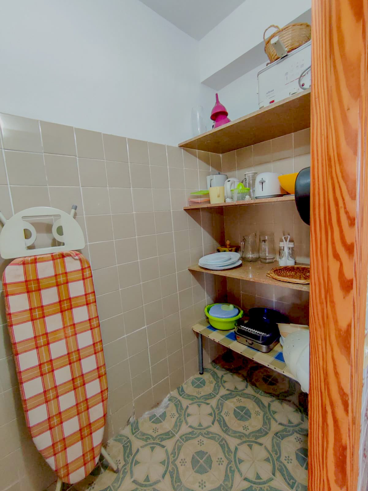 Encanto Mediterráneo con Amplia Parcela en Alcocéber