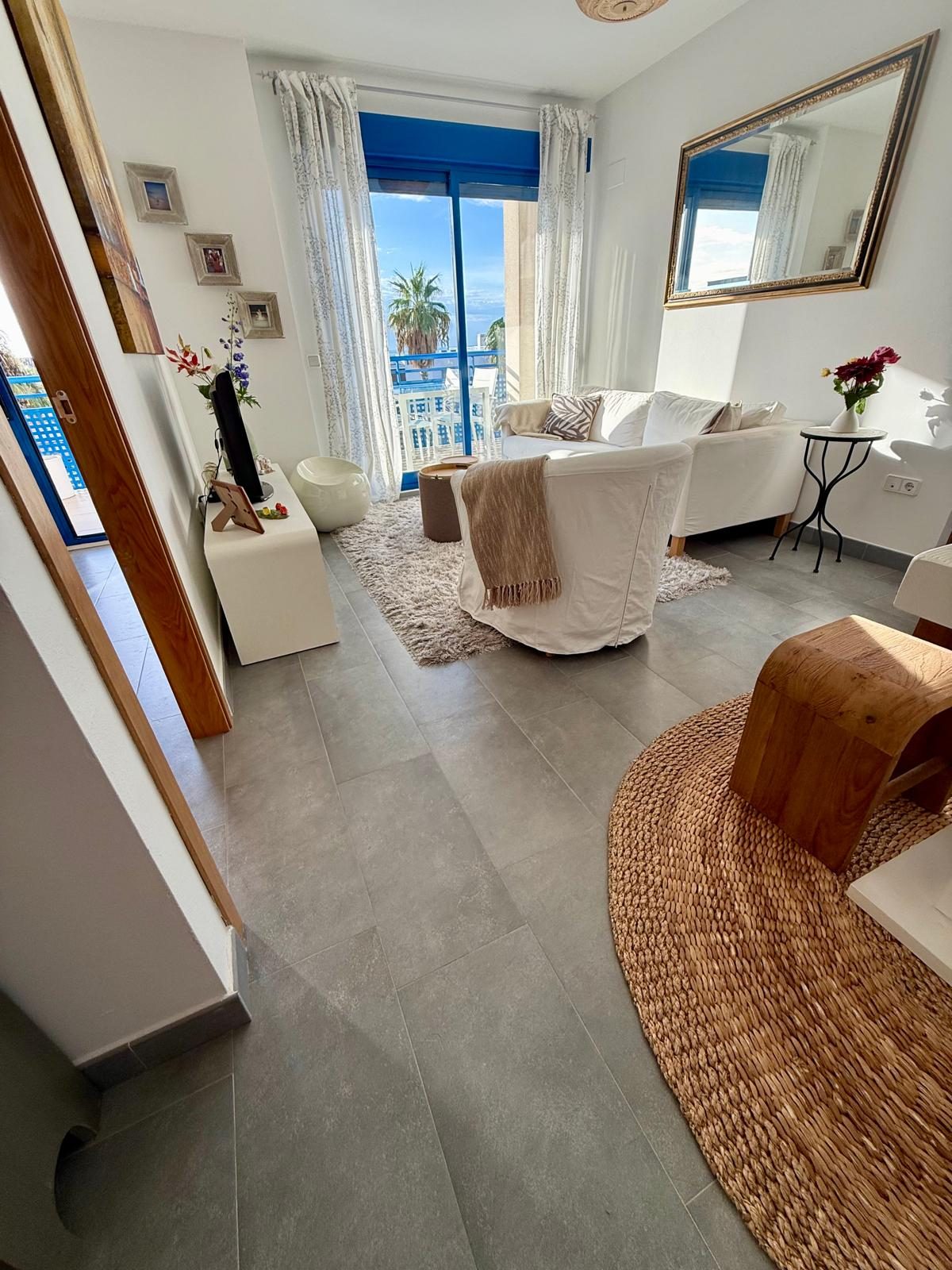 Apartamento de 2 dormitorios con terraza y vistas panorámicas