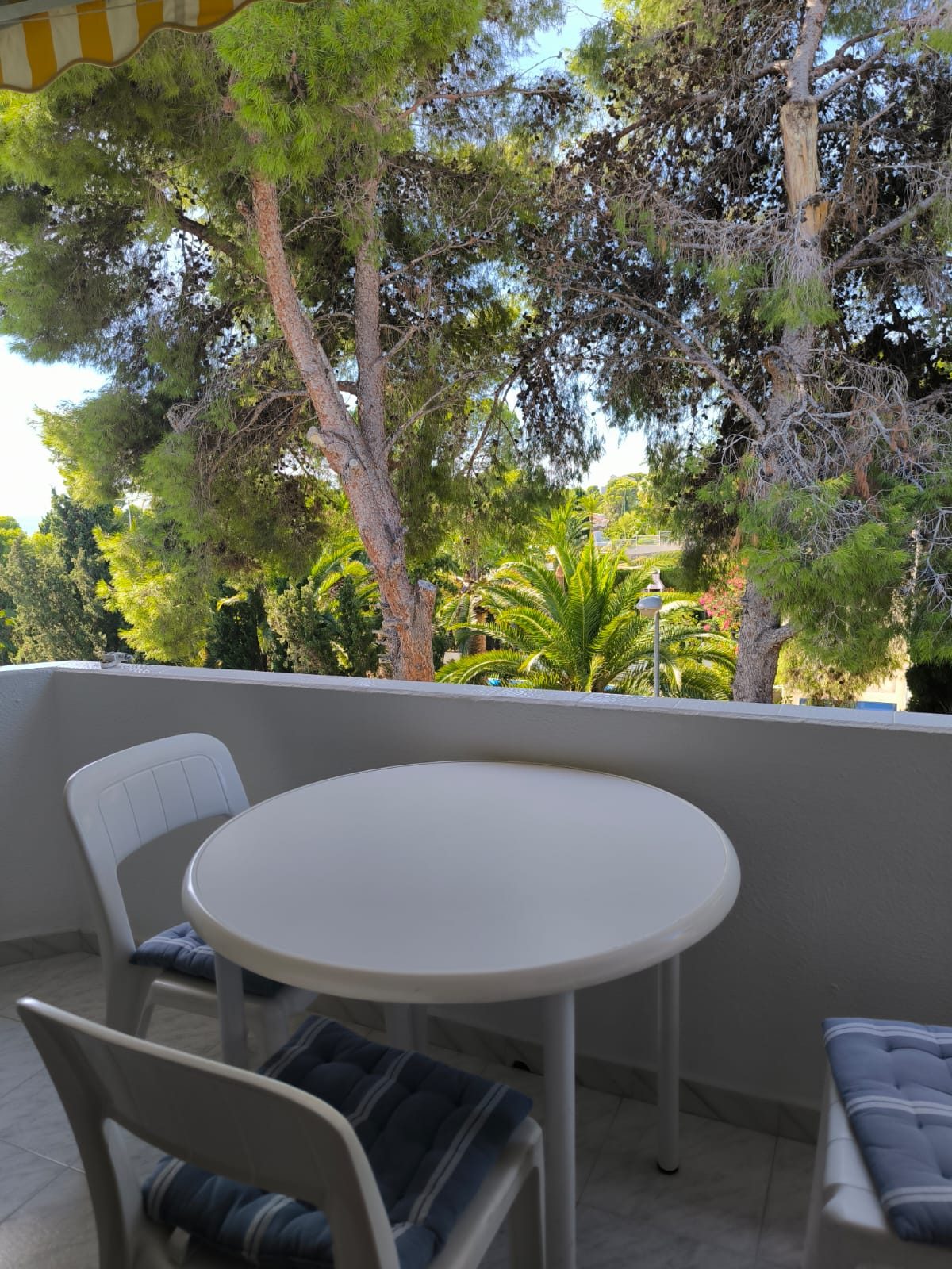 Oportunidad en Alcossebre: apartamento con terraza a pasos de la playa