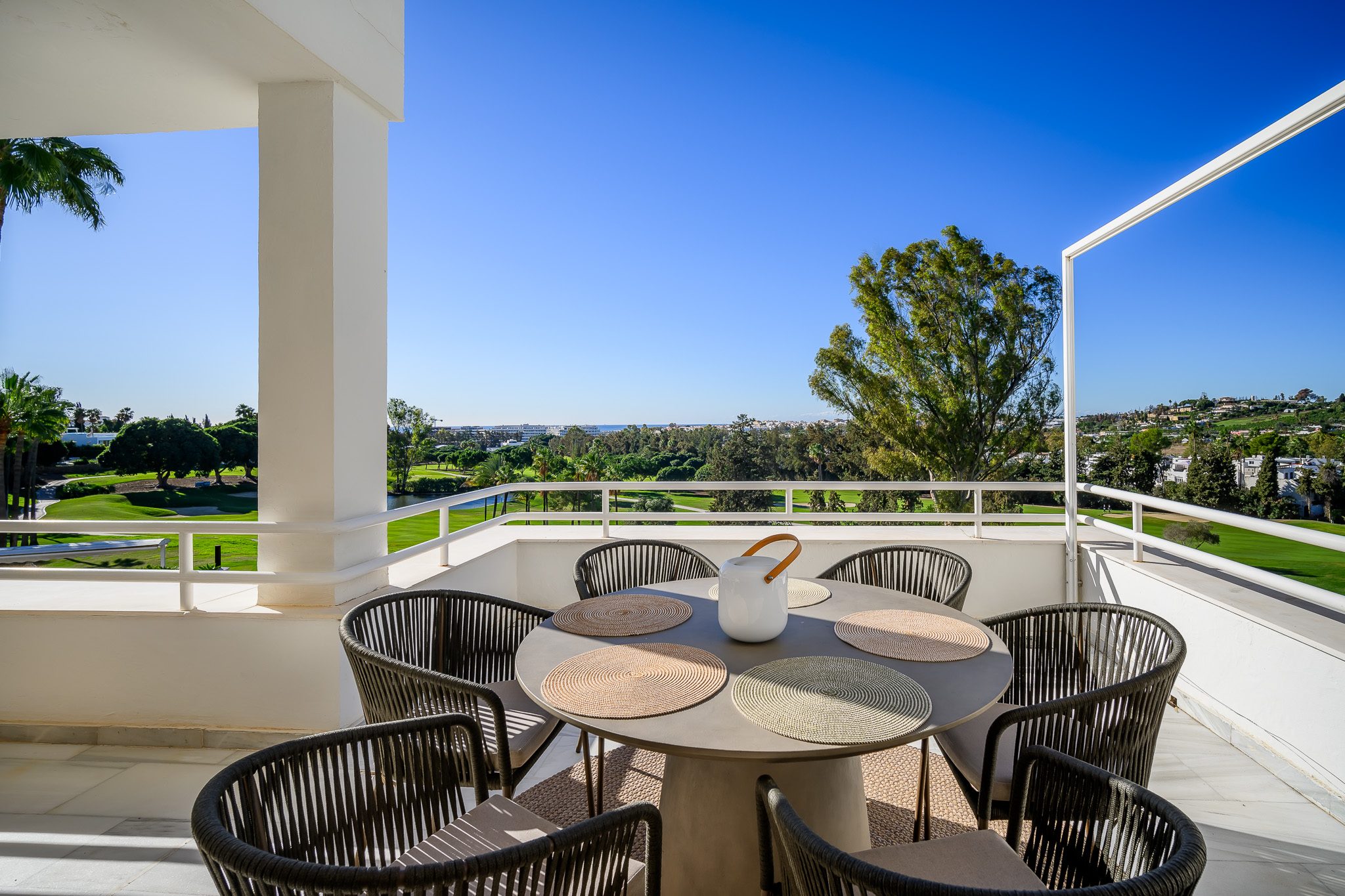 ALCORES DEL GOLF APARTAMENTO NUEVA ANDALUCIA