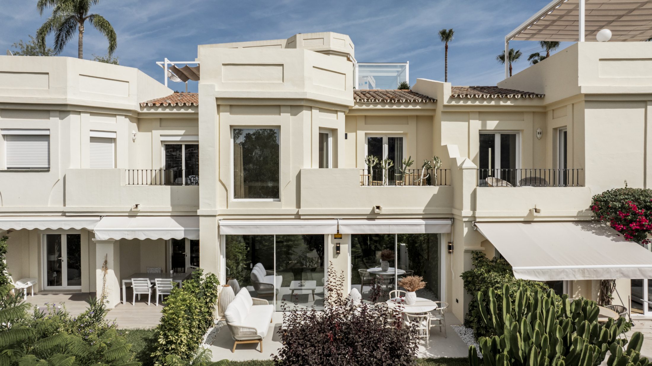 CASA ADOSADA EN LA QUINTA HILLS , BENAHAVIS, SPAIN
