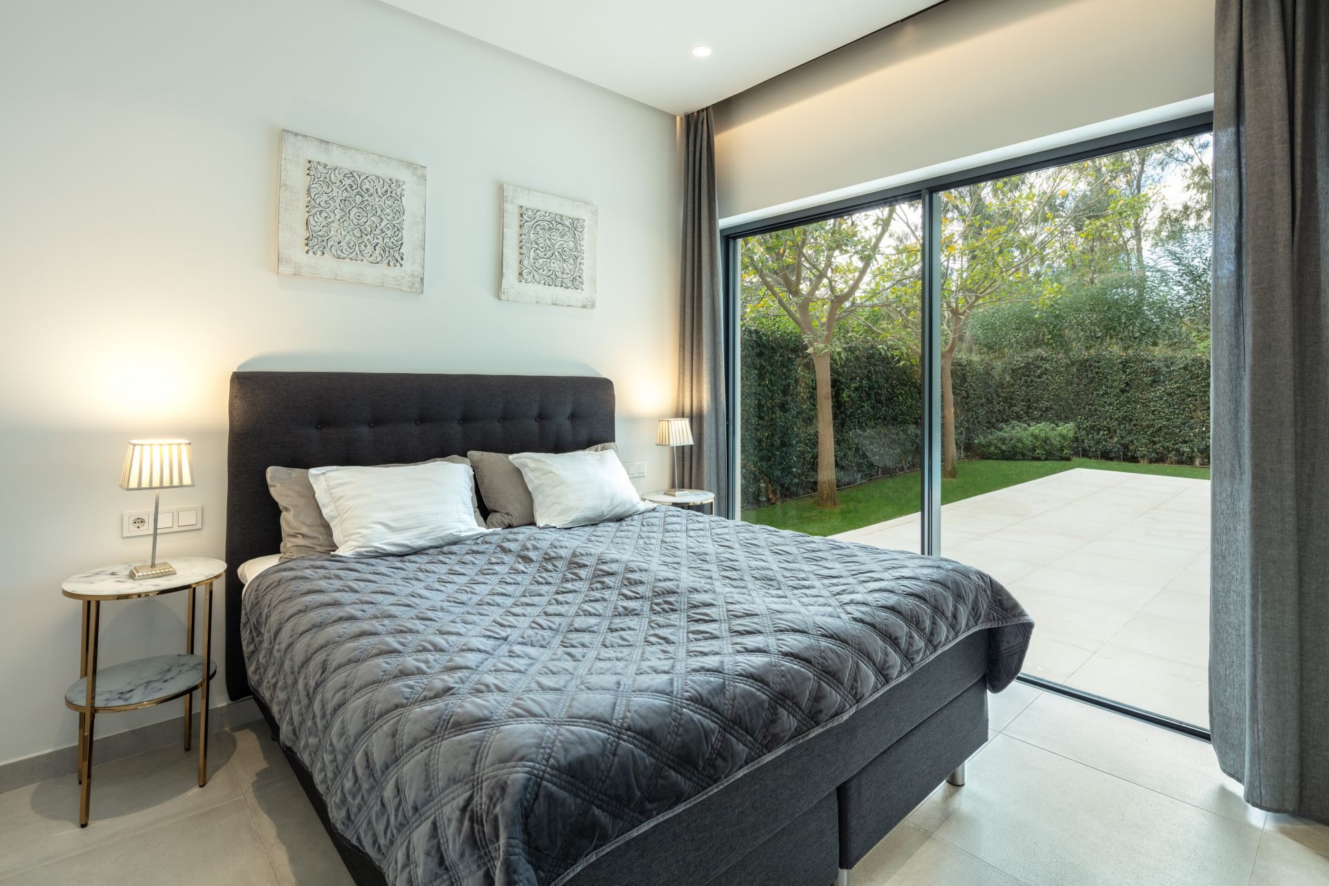 e1994637-64f6-42a2-b0b4-c9b2c3a23f26