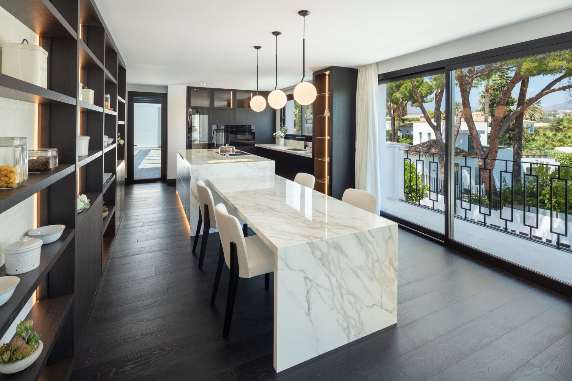 842951a5-c168-4c76-ae0e-212de93db43b