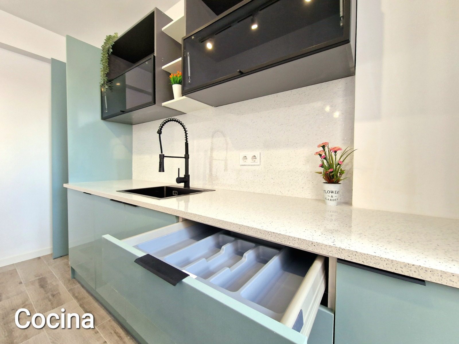 4211e532-312b-43b4-9cfc-b97d65c2ab56