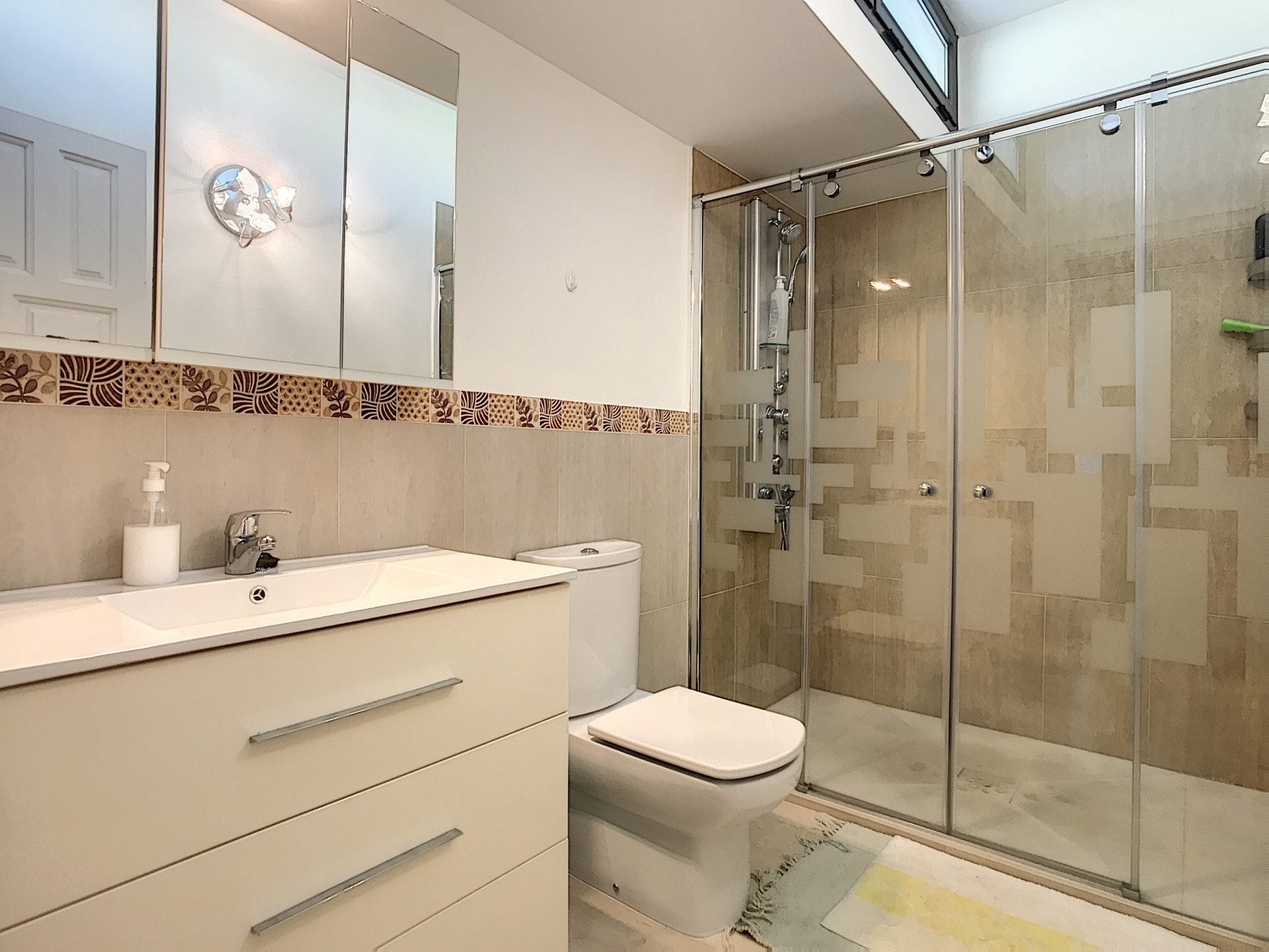 731f5233-1b3a-4427-ad7e-e021c778b34b